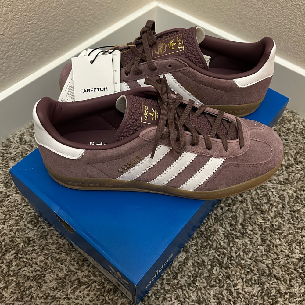 NWT Gazelle Mauve Adidas